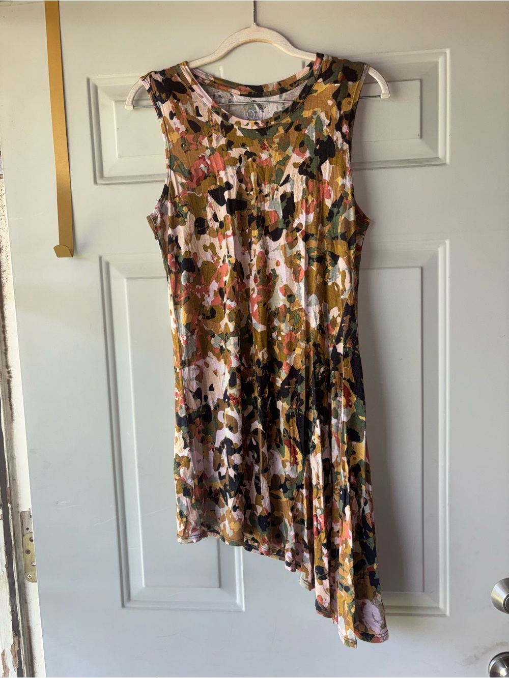 LOGO Lori Goldstein sleeveless asymmetrical hem top size S